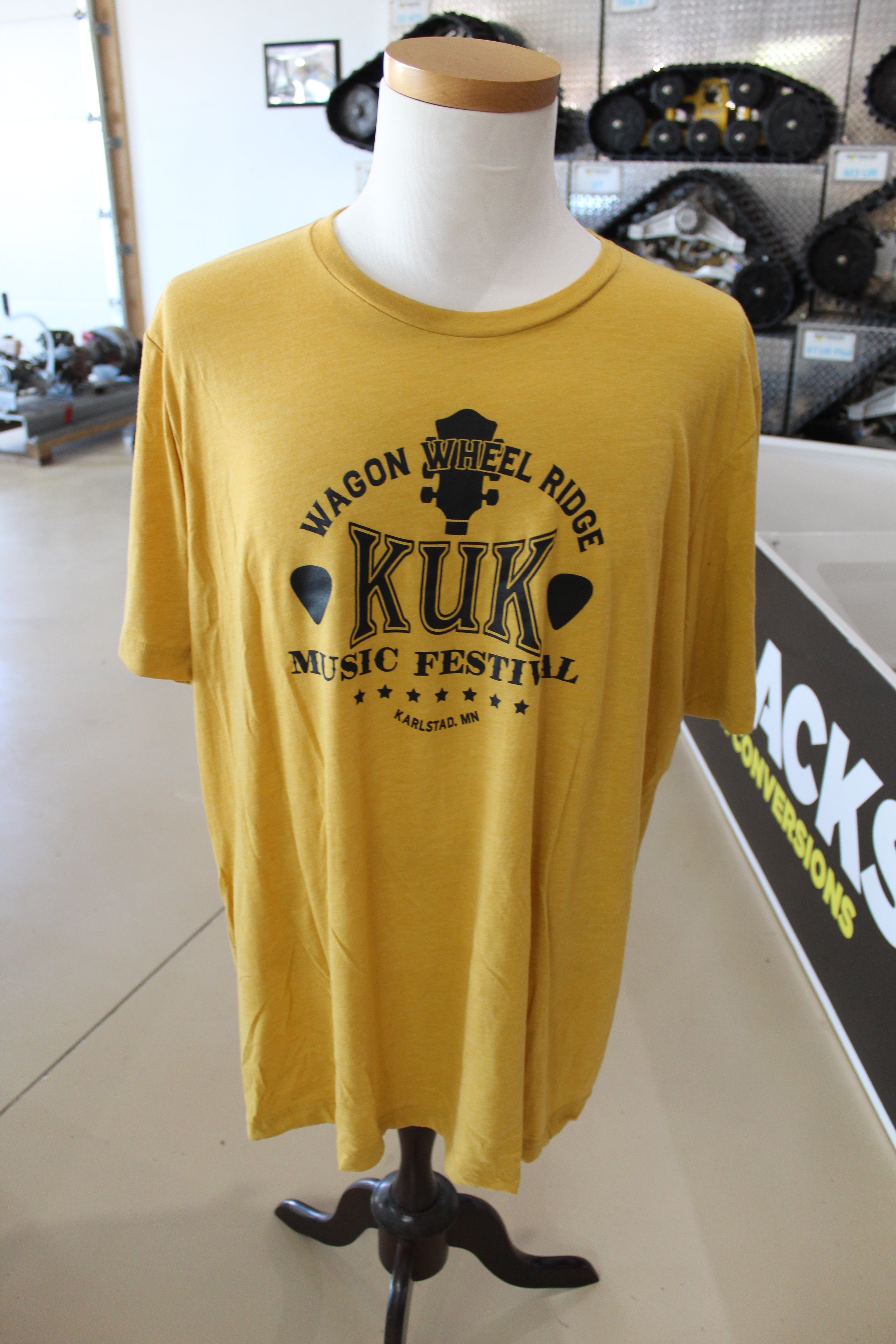 2022 KUK ARTIST T-SHIRT - MUSTARD